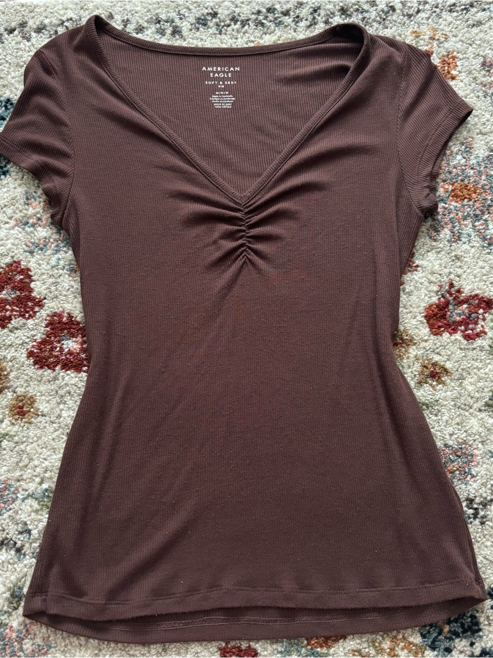 Women’s American Eagle Outfitters Brown Ruched V-Neck Short Sleeve Top
